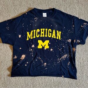 NCAA UMich Wolverines 3/4 cotton Gildan logo custom made hand bleached tee sz M.